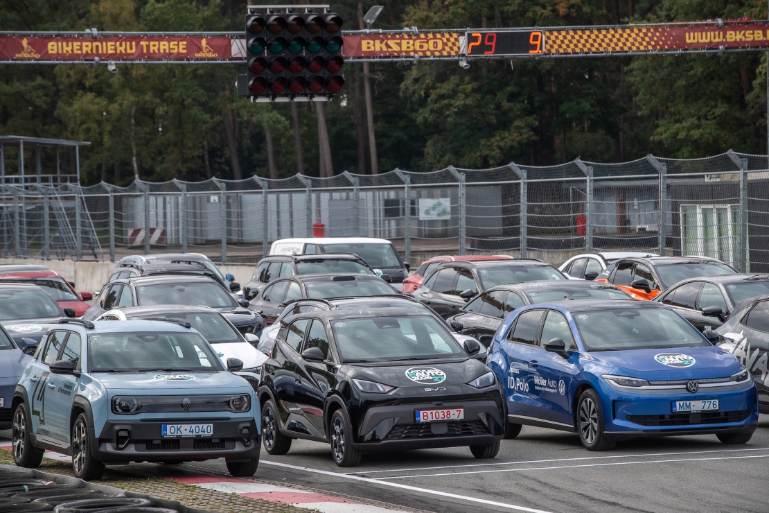 Konkursa "Latvijas e-Auto 2026/27" žūrijas padziļinātie testa braucieni.