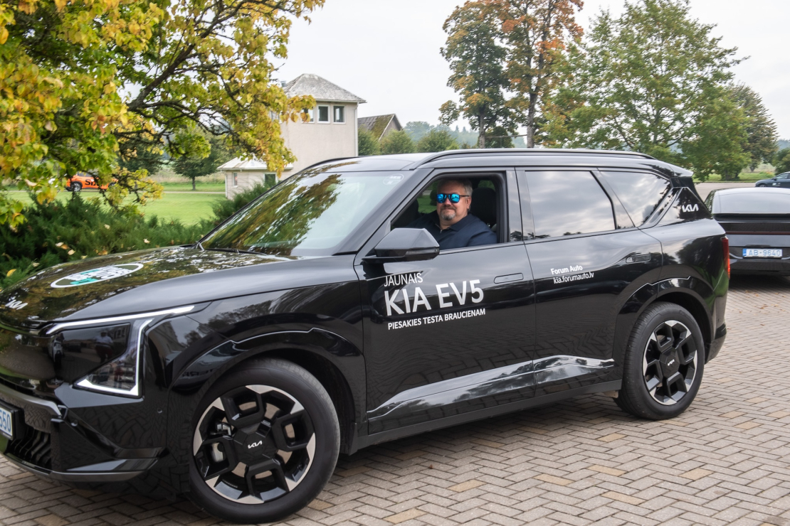 Konkursa "Latvijas e-Auto 2026/27" žūrijas padziļinātie testa braucieni.
