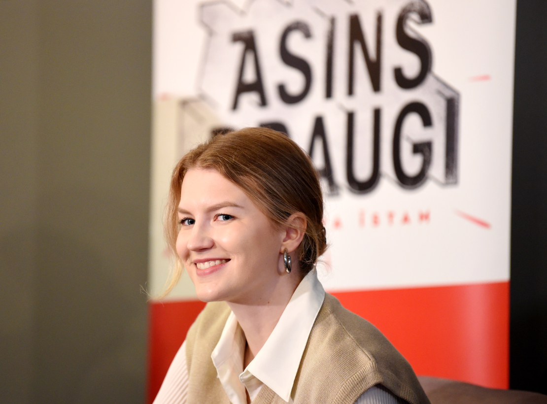 Dziedātāja Elizabete Gaile.