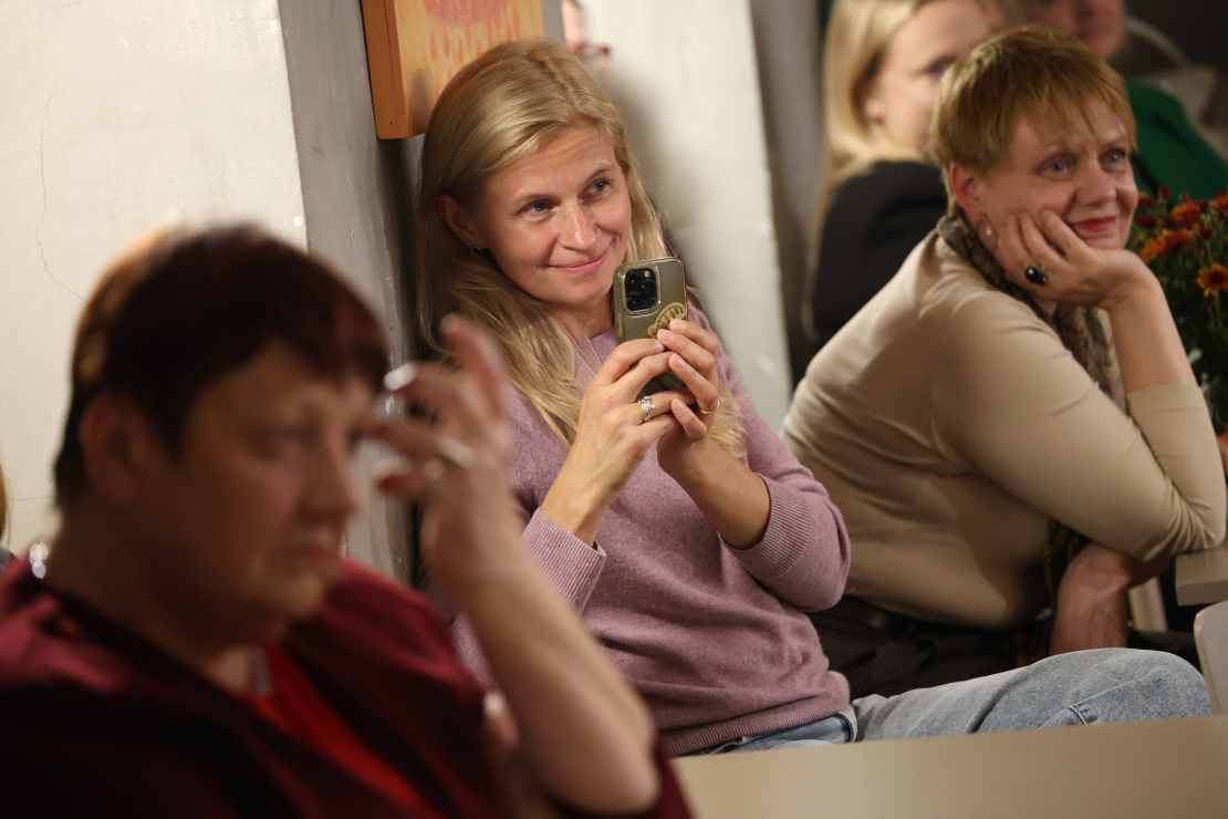 Romāna "Sirds miglājs" atvēršana.