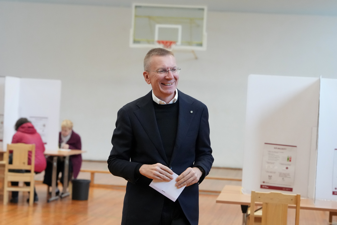 Valsts prezidents Edgars Rinkēvičs piedalās 15. Saeimas vēlēšanās.