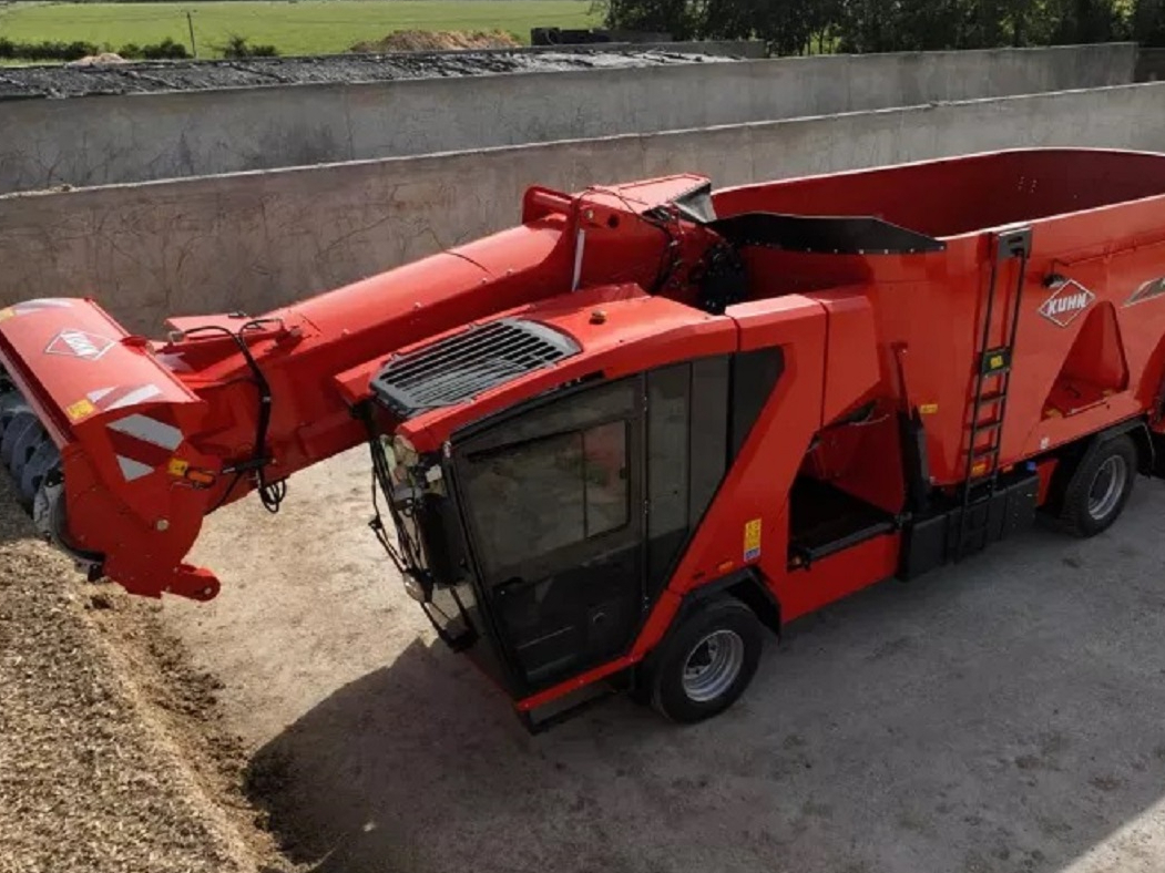 'Kuhn Antea Intense' barības maisītājs.