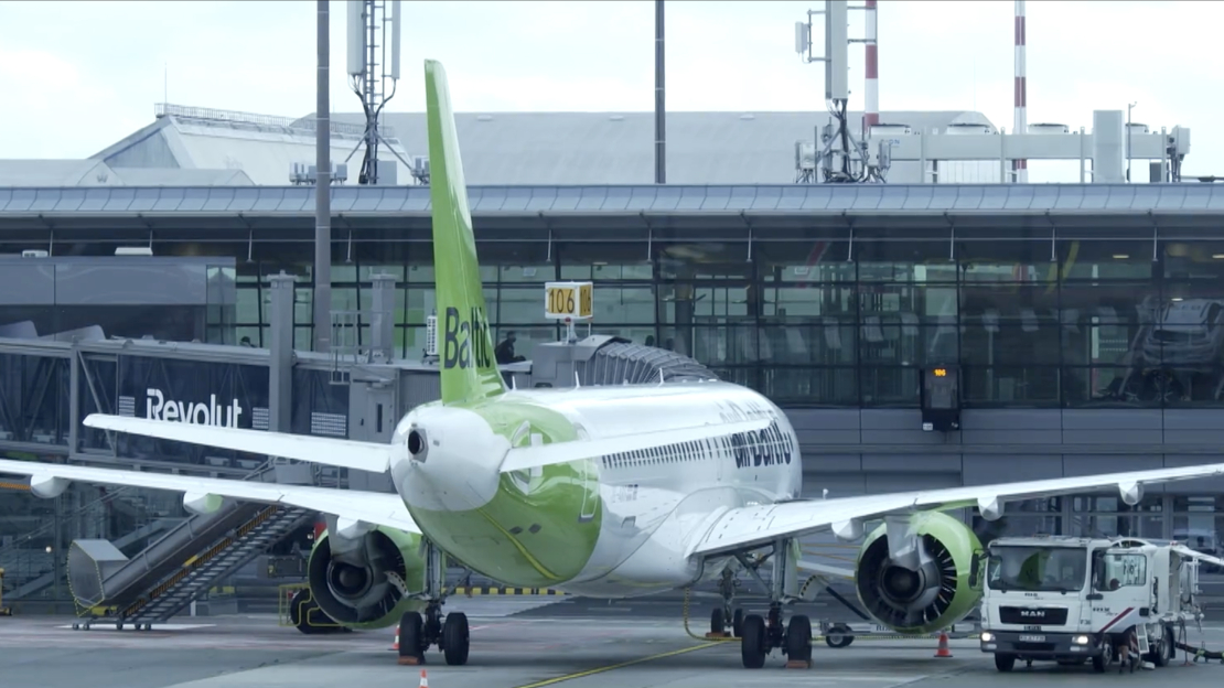 "airBaltic".