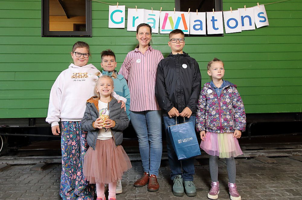 "Grāmatona" noslēguma ballītē piedalījās gan lieli, gan mazi lasītāji no visas Latvijas.