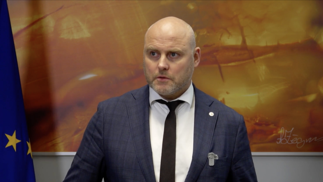 Ministru prezidents Andris Kulbergs (Apvienotais saraksts).