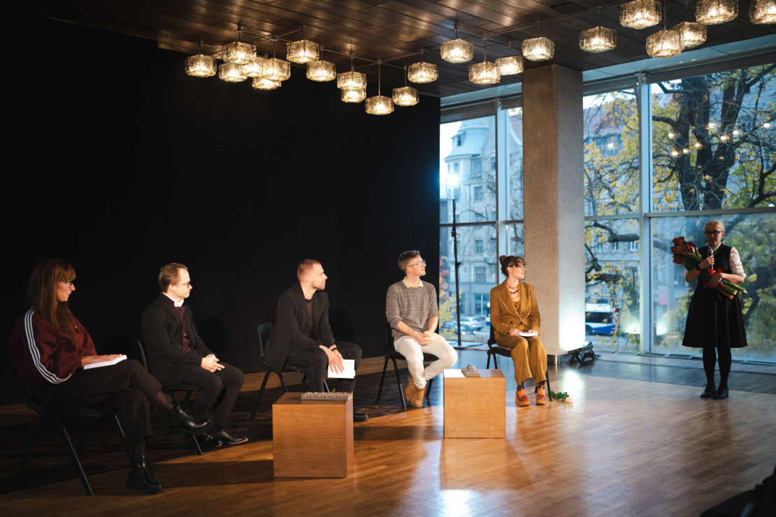 Laikmetīgās latviešu dramaturģijas krājuma "5* dramaturģija" atvēršanas svētki Dailes teātrī.
