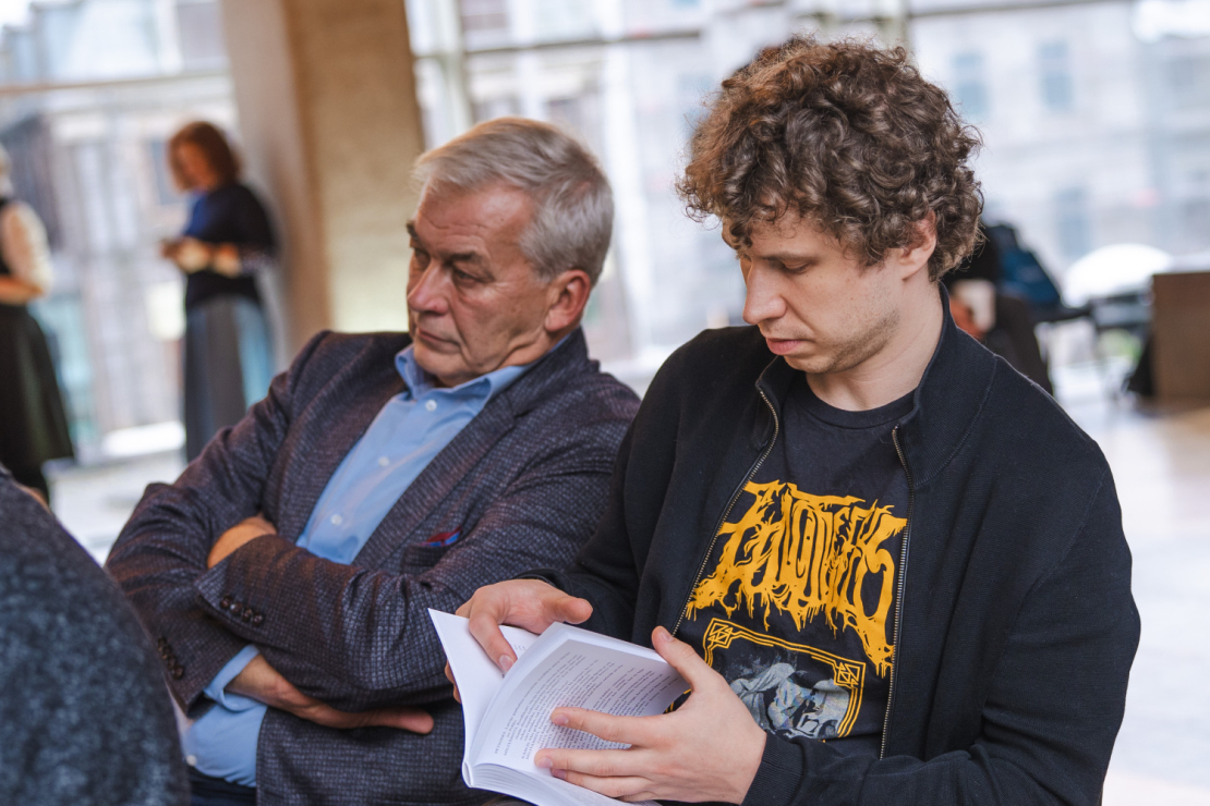 Laikmetīgās latviešu dramaturģijas krājuma "5* dramaturģija" atvēršanas svētki Dailes teātrī.