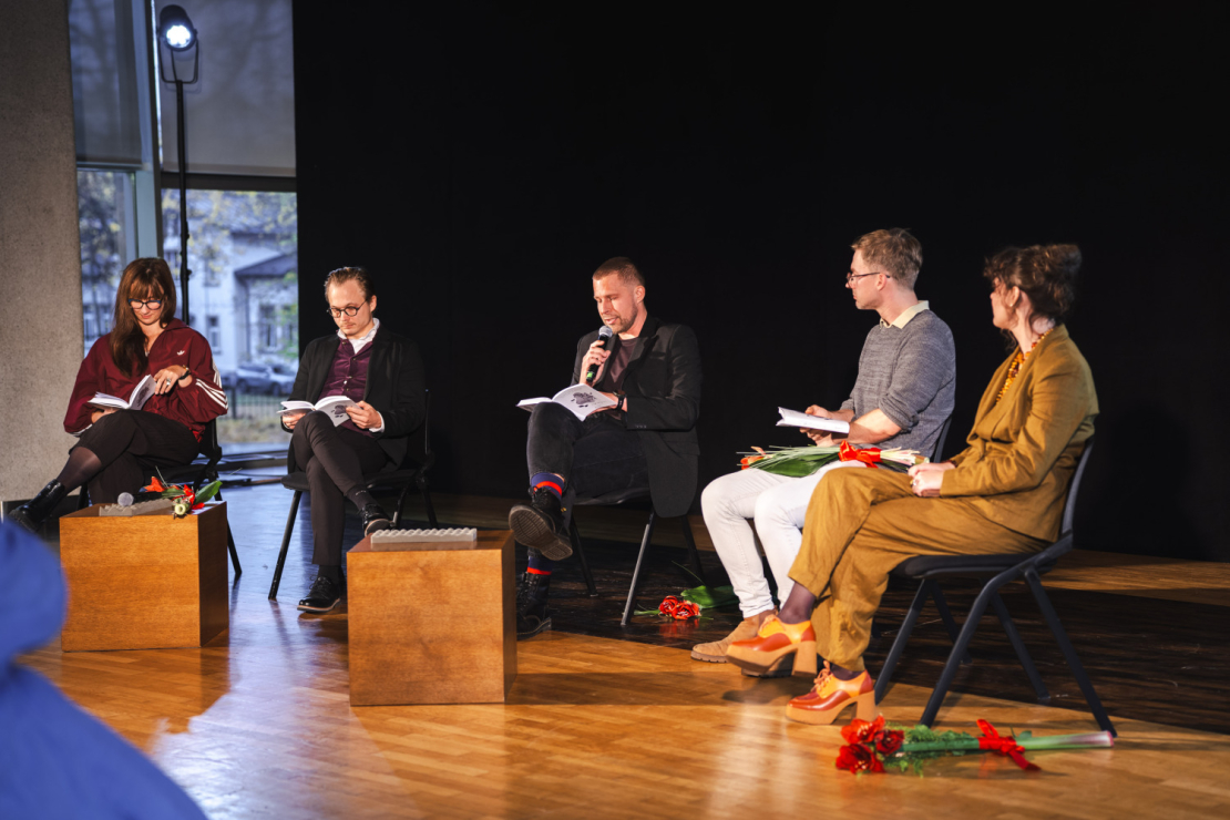 Laikmetīgās latviešu dramaturģijas krājuma "5* dramaturģija" atvēršanas svētki Dailes teātrī.