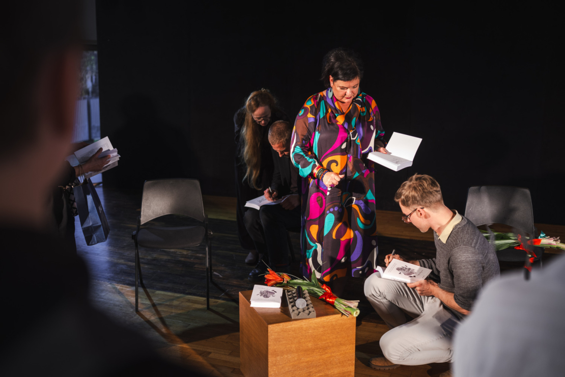 Laikmetīgās latviešu dramaturģijas krājuma "5* dramaturģija" atvēršanas svētki Dailes teātrī.