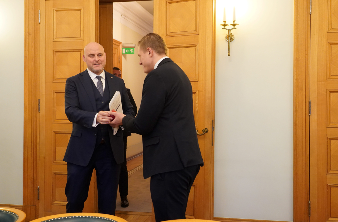 Andris Kulbergs, Jānis Dombrava. Sarunas par jauno valdību.