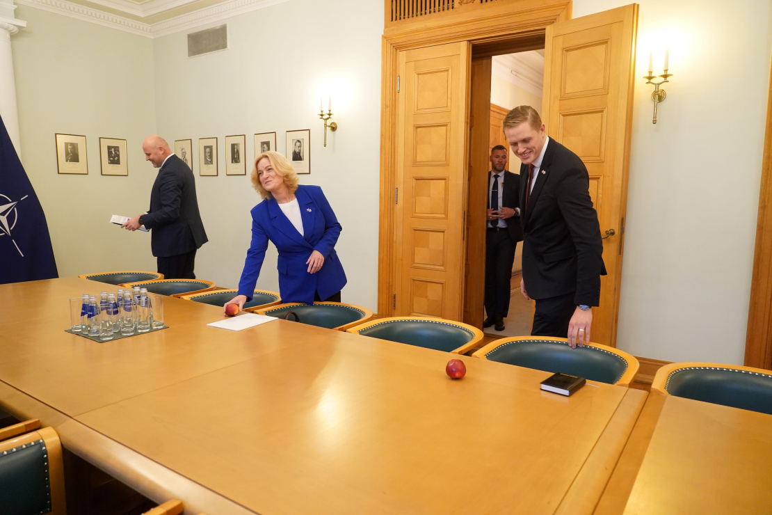 Andris Kulbergs, Ilze Indriksone, Jānis Dombrava. Sarunas par jauno valdību.