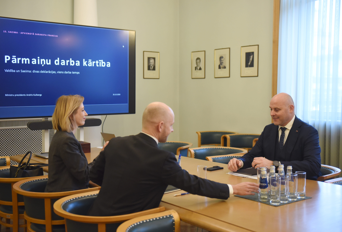 Agnese Lāce, Andris Šuvajevs, Andris Kulbergs. Sarunas par jaunās valdības izveidi.