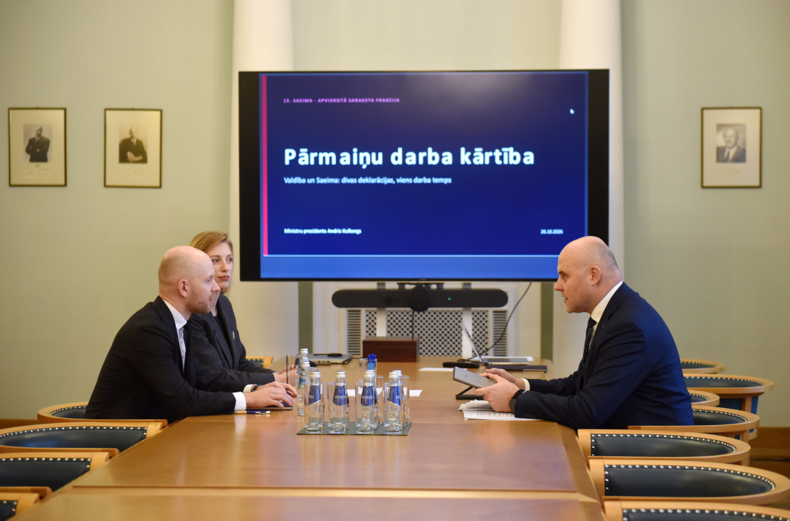 Andris Šuvajevs, Agnese Lāce, Andris Kulbergs. Sarunas par jaunās valdības izveidi.