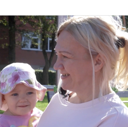 Četru bērnu mamma Sintija Ivanova. Četru bērnu mamma Sintija Ivanova.