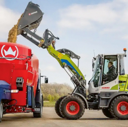 'Claas Torion 537e Sinus' elektriskais iekrāvējs. 'Claas Torion 537e Sinus' elektriskais iekrāvējs.