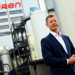 Enerģētikas uzņēmuma "Gren" vadītājs Latvijā Andris Vanags: "Jelgavā jaunajai sezonai esam sagatavojušies un apkuri varam pieslēgt kaut vai šodien."