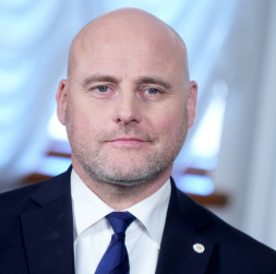 Partiju apvienības "Apvienotais saraksts" līderis, Ministru presidents Andris Kulbergs. Partiju apvienības "Apvienotais saraksts" līderis, Ministru presidents Andris Kulbergs.