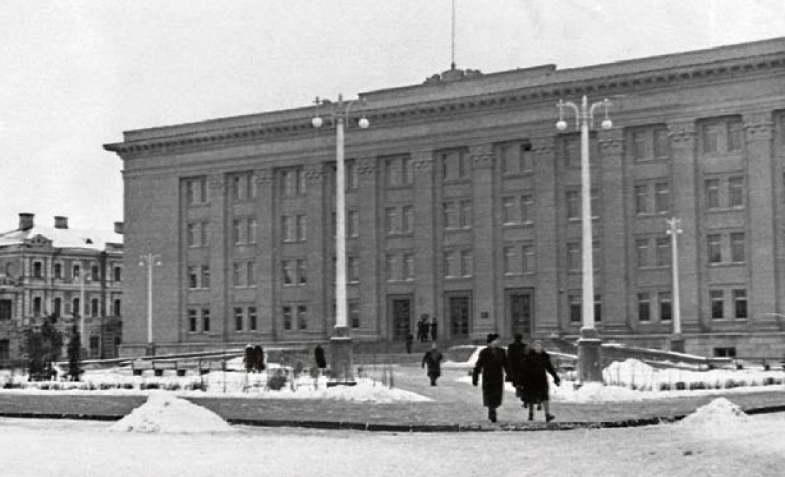 Daugavpils Pedagoģiskais institūts 50. gados. Daugavpils Pedagoģiskais institūts 50. gados.