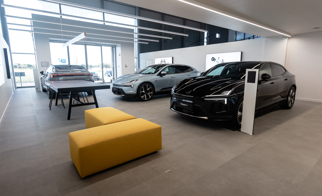 Jaunais Polestar salons Skanstes ielā 33, Rīgā. Jaunais Polestar salons Skanstes ielā 33, Rīgā.