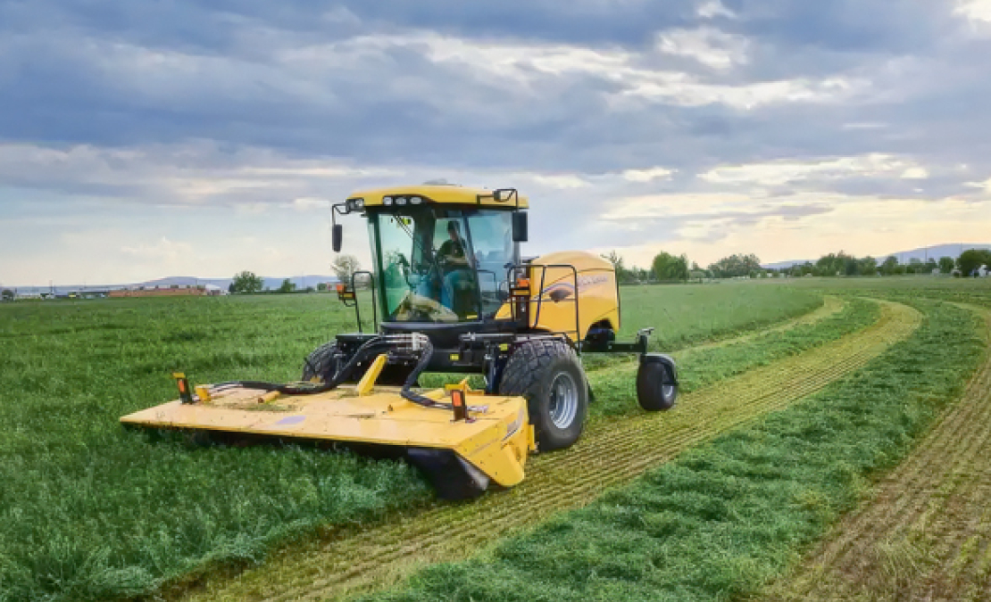 'New Holland Speedrower 1' pļāvējs. 