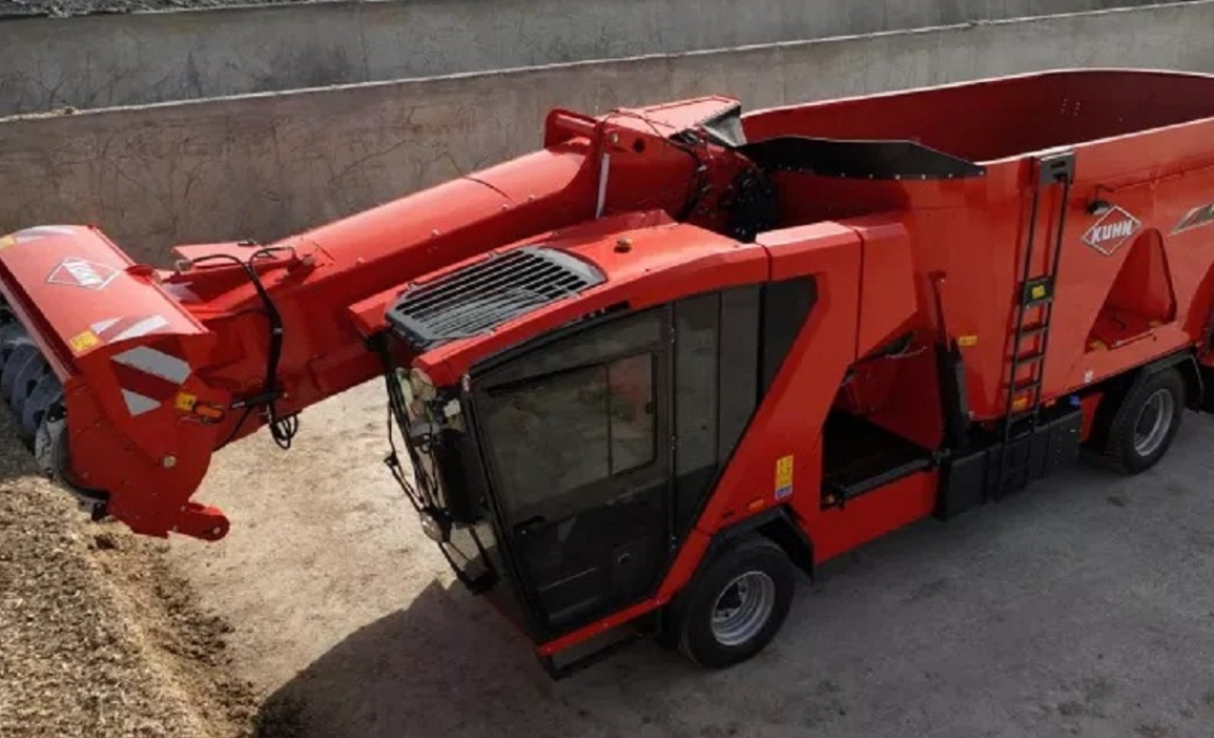 'Kuhn Antea Intense' barības maisītājs. 'Kuhn Antea Intense' barības maisītājs.