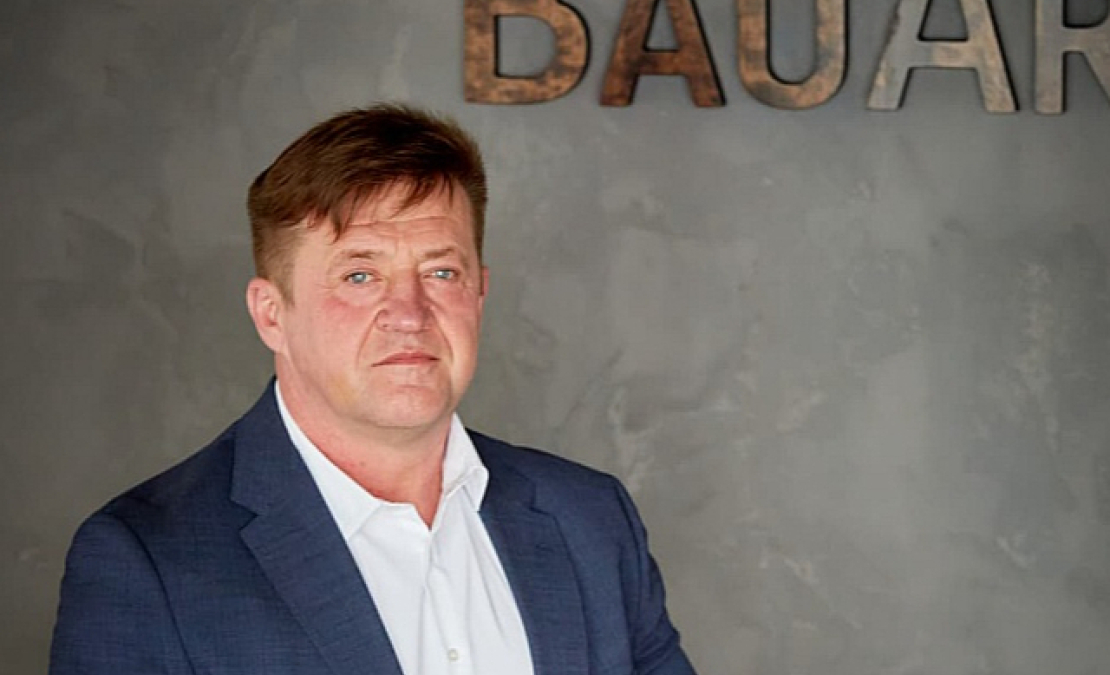 Talsu uzņēmuma "BauArt" īpašnieks un valdes priekšsēdētājs Alvis Krēķis: "Es kā būvnieks pagaidām īpašas sekmes birokrātijas samazināšanā būvniecībā neredzu, kaut gan nevar noliegt, ka digitālās vides ieviešana atvieglo darbu." Talsu uzņēmuma "BauArt" īpašnieks un valdes priekšsēdētājs Alvis Krēķis: "Es kā būvnieks pagaidām īpašas sekmes birokrātijas samazināšanā būvniecībā neredzu, kaut gan nevar noliegt, ka digitālās vides ieviešana atvieglo darbu."