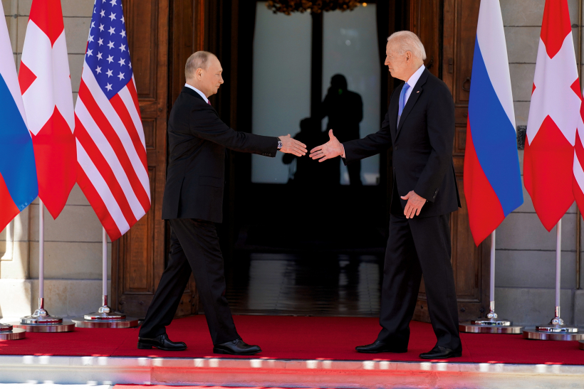 Vladimirs Putins, tiekoties ar ASV prezidentu Džo Baidenu, Ženēvā.