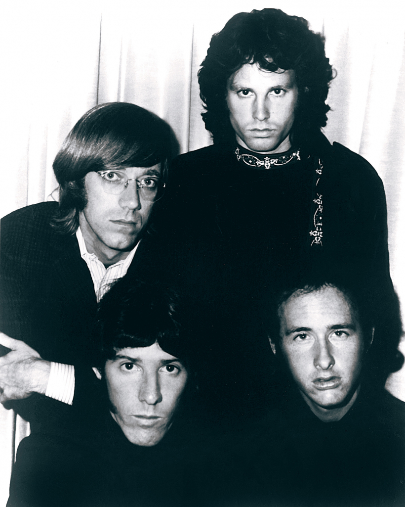 Grupa “The Doors” 60. gados. Priekšplānā – Džons Densmors un Robijs Krīgers, aizmugurē – Rejs Manzareks un Džims Morisons.