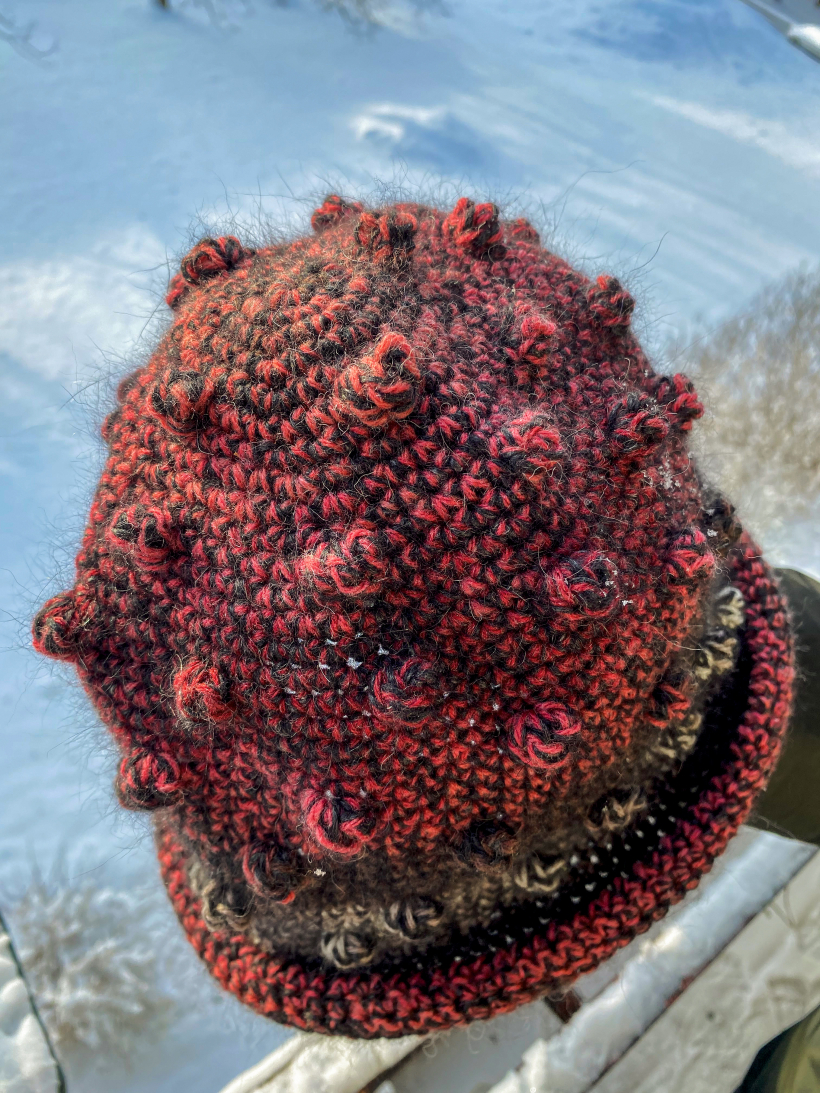 Cepure ar bumbulīšiem