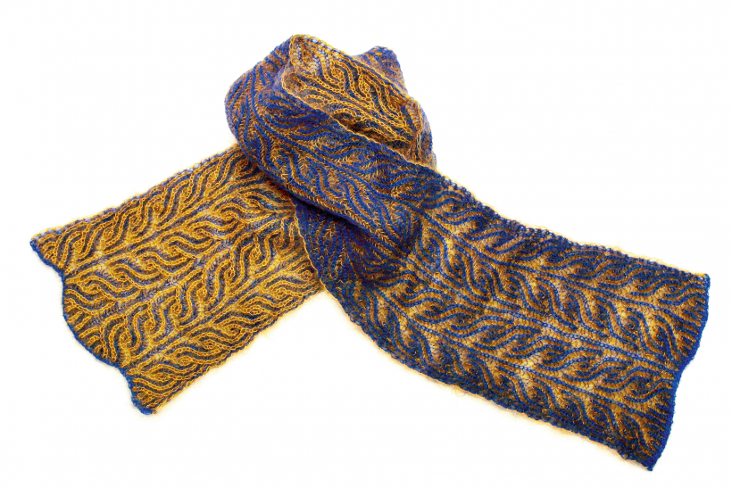 Šalle ar medus krāsas joslām