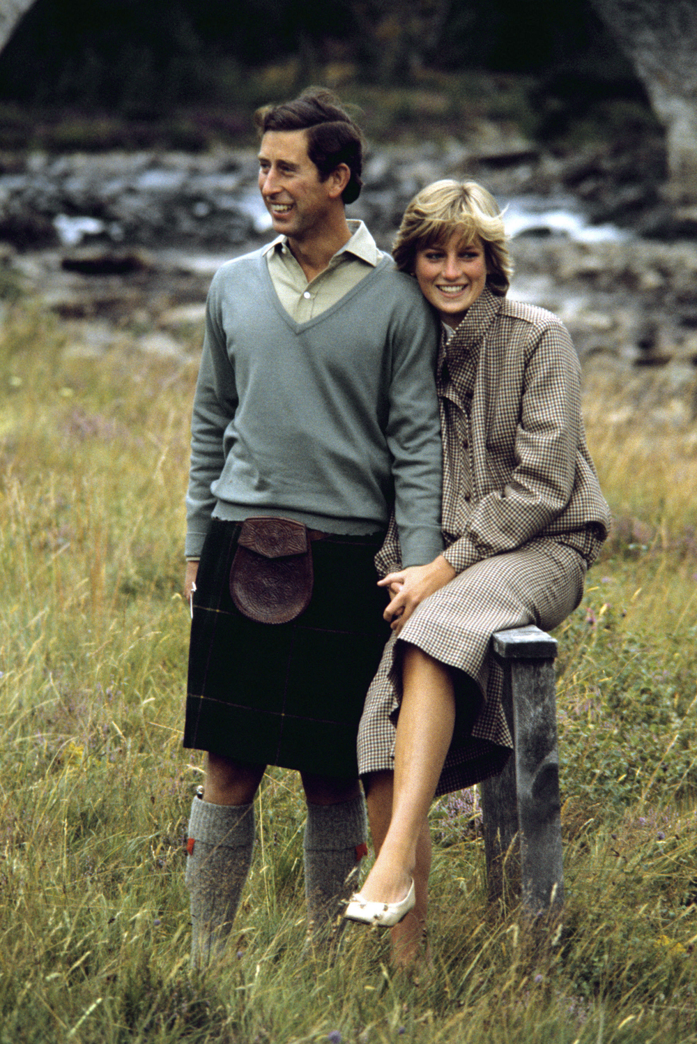 Princis Čārlzs un princese Diāna medusmēneša laikā Balmorālā 1981. gada augustā.