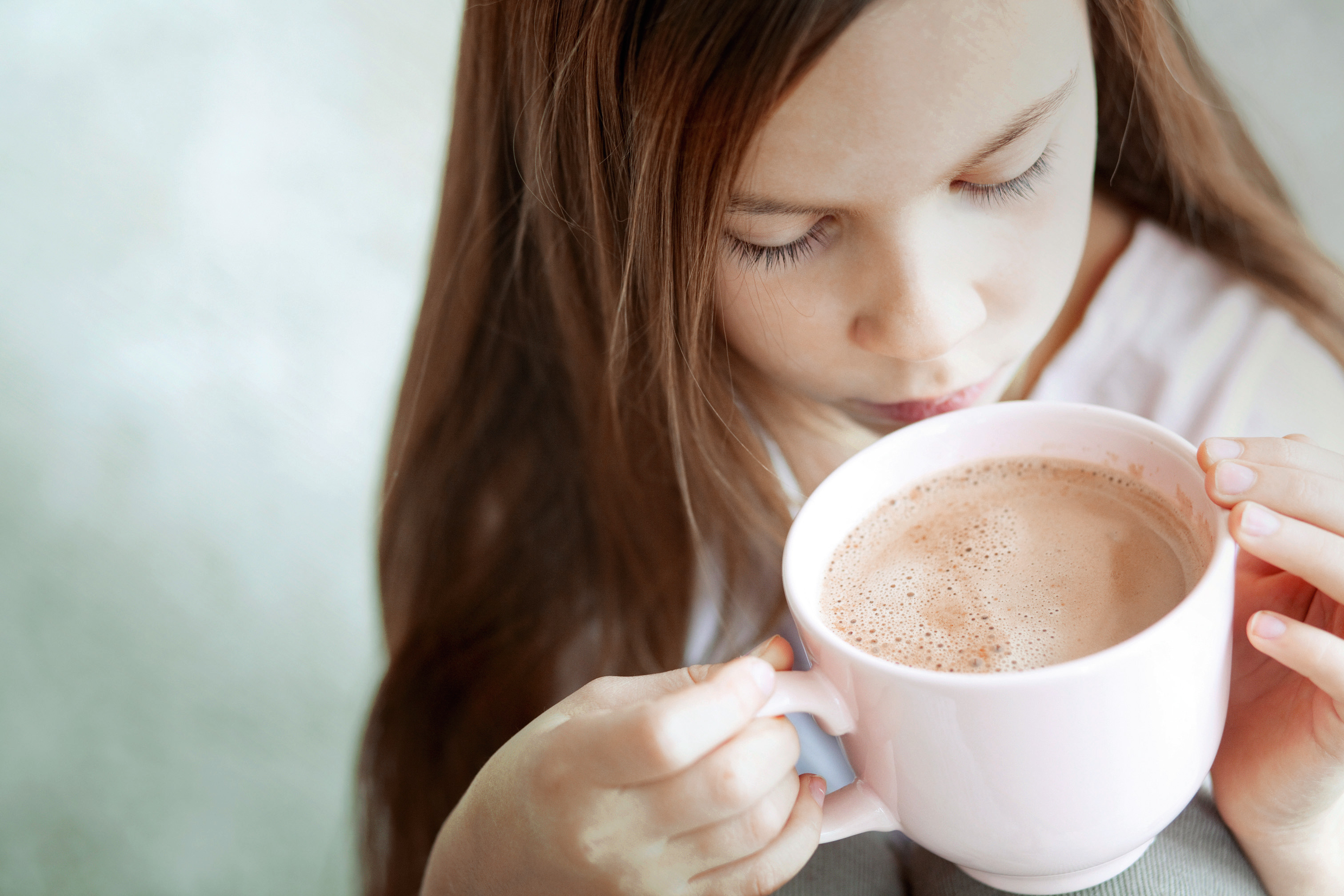  52 procenti aptaujāto jauniešu ikdienā dzer kafiju.