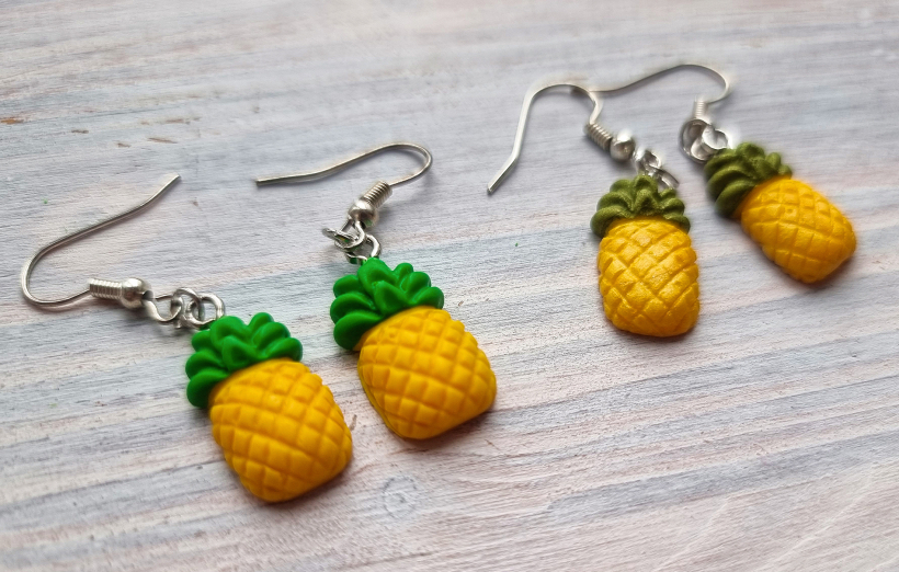 Ananasu auskari.