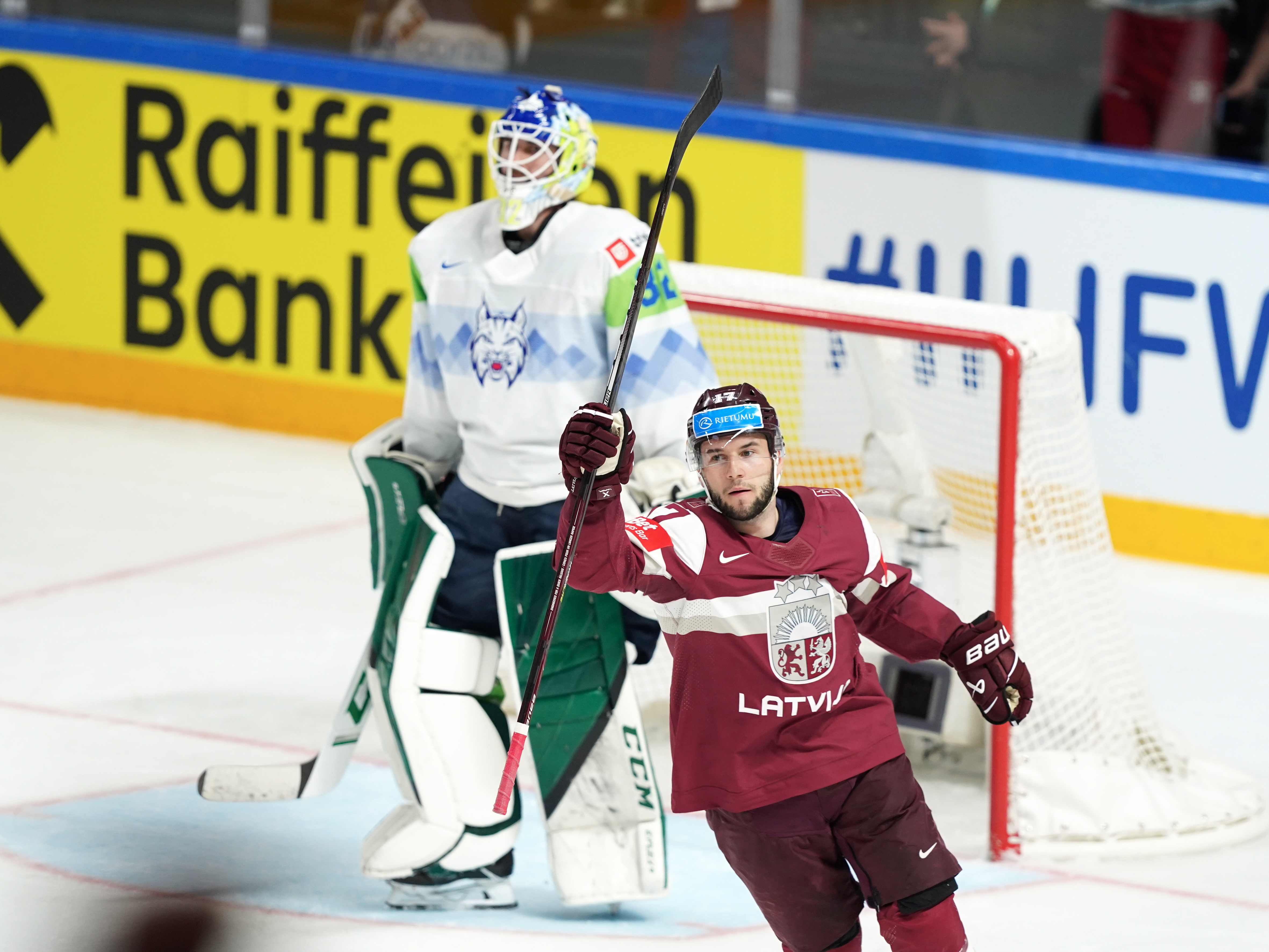 Latvijas hokejistiem uzvara pasaules čempionāta mačā ar Slovēniju.