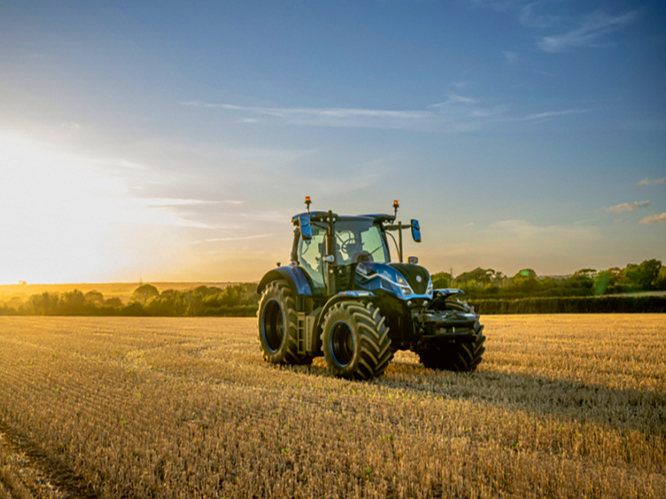 'New Holland T7 Methane Power LNG' traktors. 