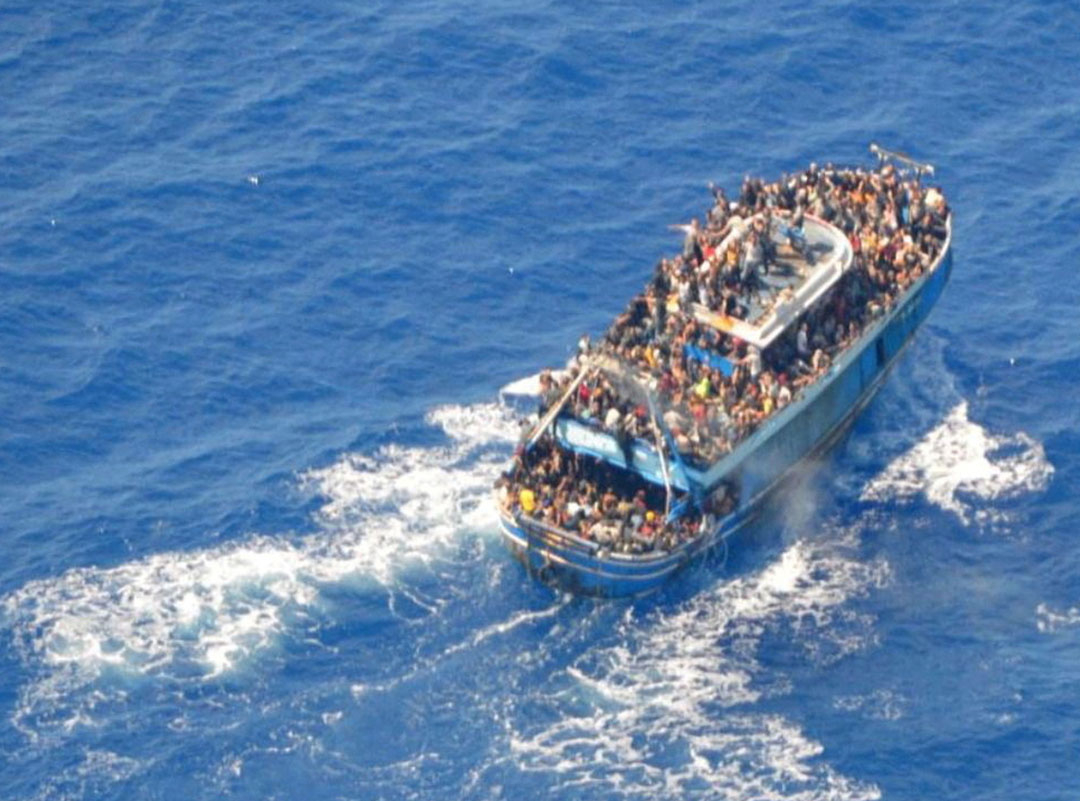 Migrantu laiva Vidusjūrā. 