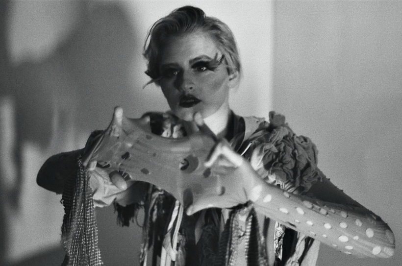 "Waterflower" (Sabīne Moore).