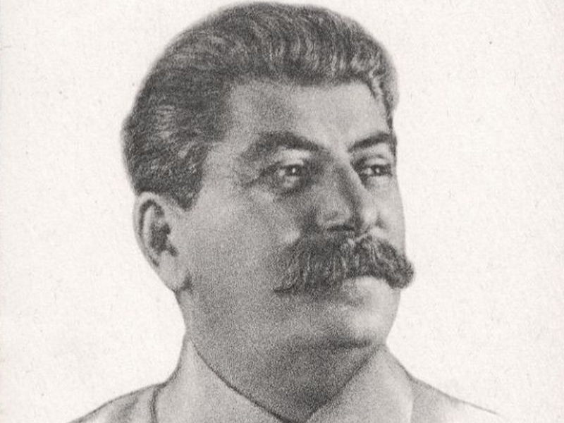 Jo­sifs Staļins.