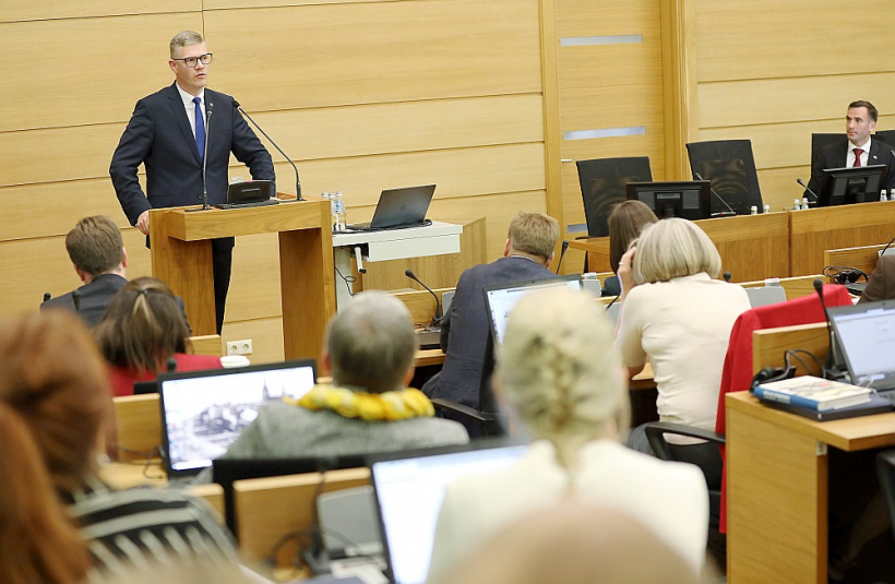 "Progresīvie" neslēpa savu neapmierinātību ar "Jaunās Vienotības" vicemēru Vilni Ķirsi.