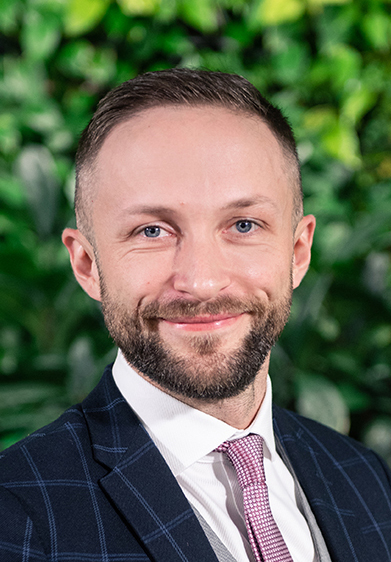 Oskars Pundurs, "Tet" saules paneļu eksperts.