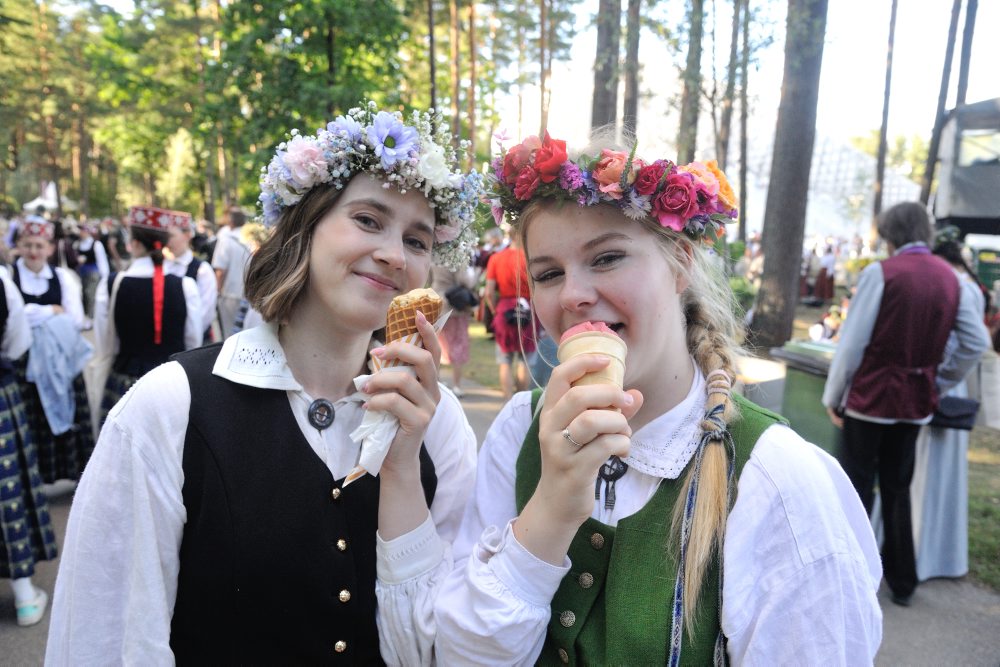 Dziesmu un deju svētku noslēguma koncerts "Kopā augšup". 