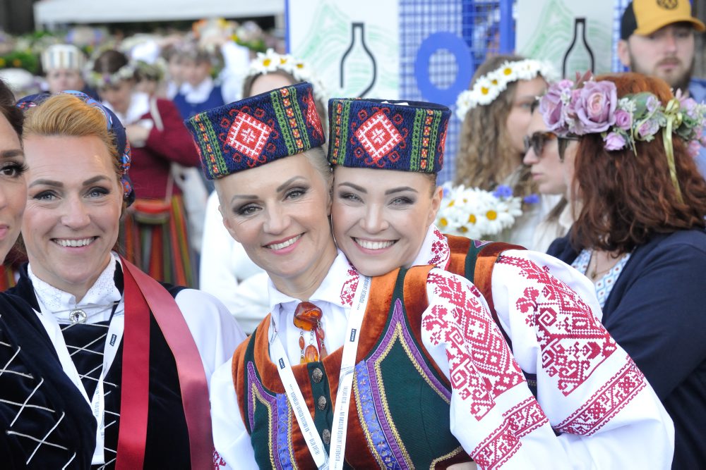 Dziesmu un deju svētku noslēguma koncerts "Kopā augšup". 