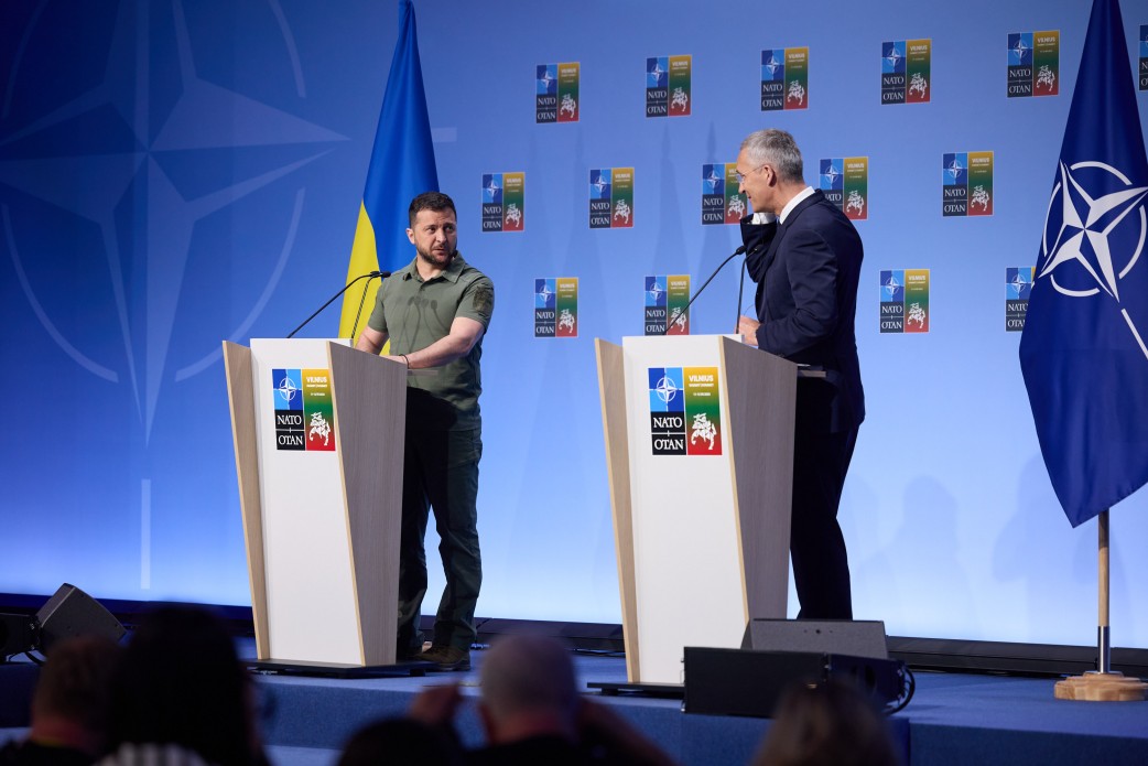 Ukrainas prezidents Volodimirs Zelenskis NATO samitā Viļņā.