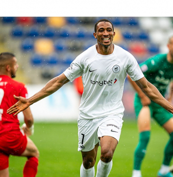 "RFS" kotdivuāriešu futbolists Ismaels Diomandē pēdējā virslīgas spēlē pret "Audu" izcēlās ar četriem gūtiem vārtiem.