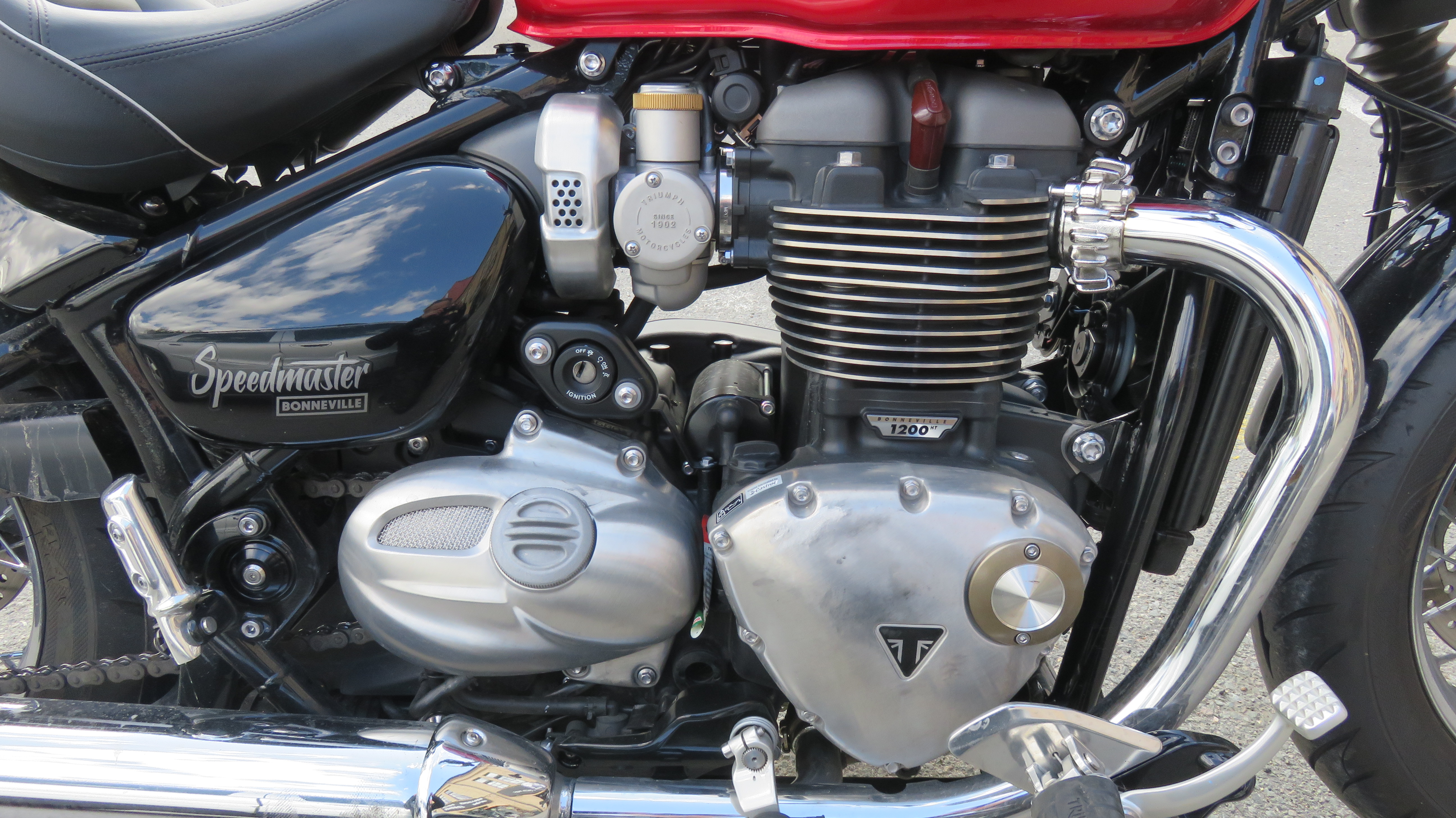 "Triumph Bonneville Speedmaster 1200".