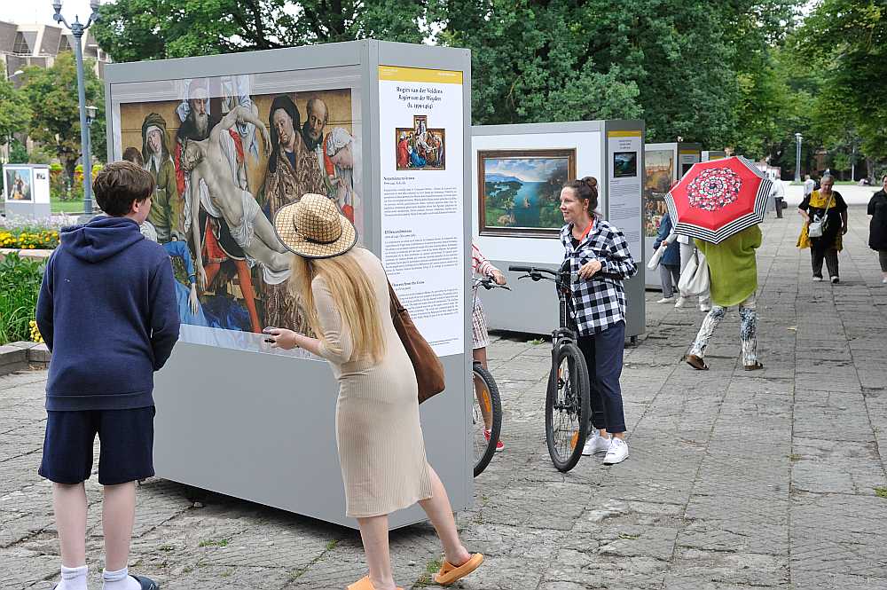Prado muzejs Rīgas Esplanādē.