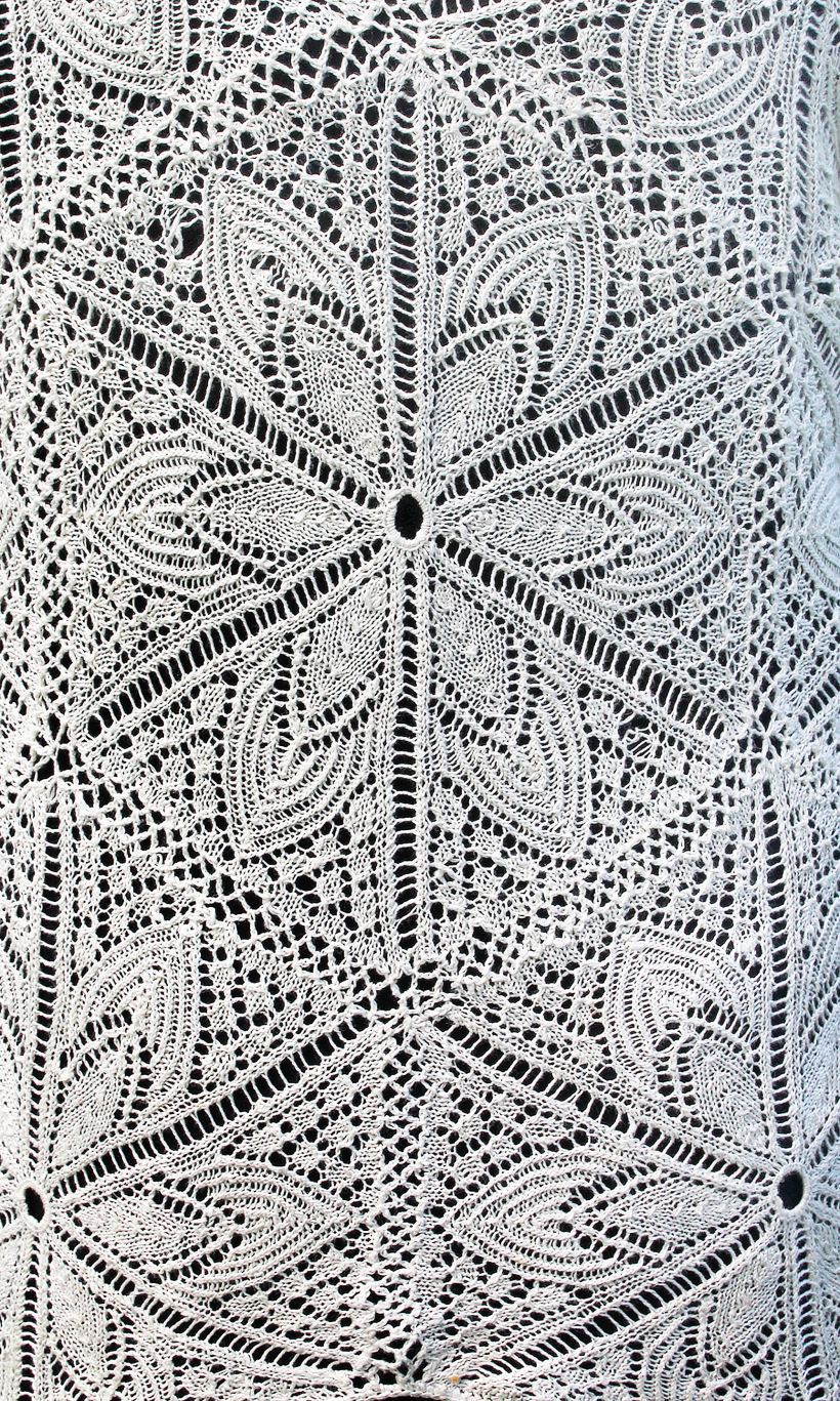 Džemperis ar sešstūru motīviem