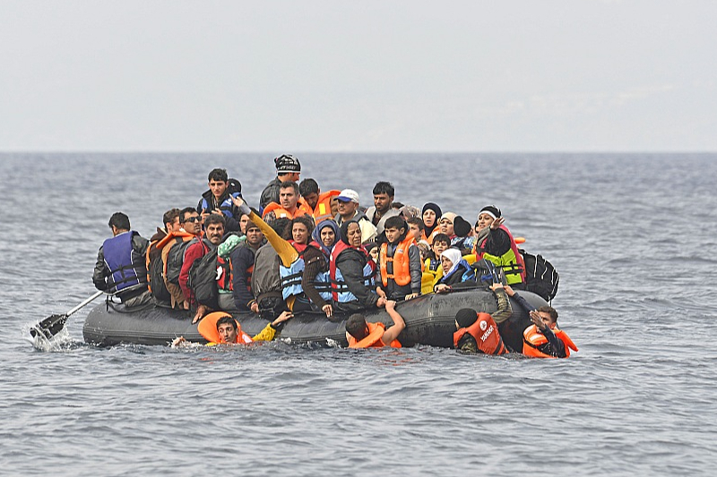 Migrantu laiva.