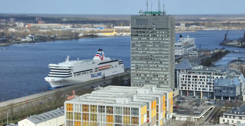 Prāmis "Romantika" Rīgas Pasažieru ostā.