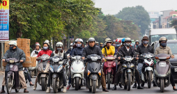 Mopēdi, motorolleri, motocikli un motocikli veido aptuveni 30 procentus no globālā transporta līdzekļu skaita. To lielākais izplatības reģions ir Āzija, un tiek prognozēts, ka desmitgades beigās 30% no šiem braucamajiem būs elektriski.